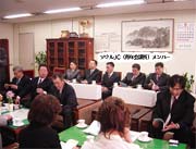 区議長室にて